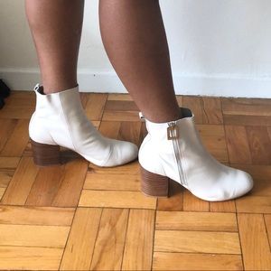Off white ankle bootie
